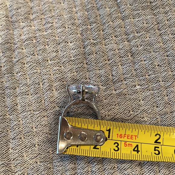 Silver solitaire ring, Crystal stone set in silver band setting. - Picture 9 of 9